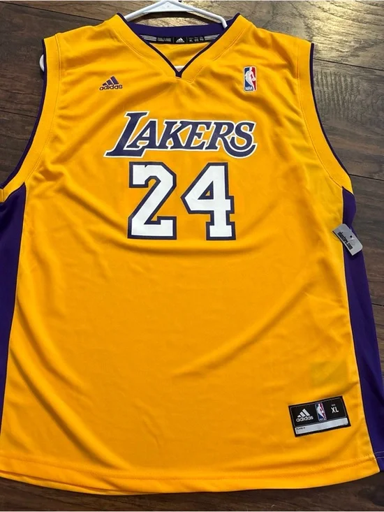 Adidas Kobe Bryant #24 Jersey Medium Los Angeles LA Lakers NBA NWT - Picture 1 of 9